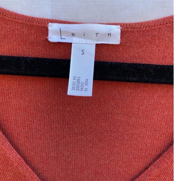 Leith Oversized V-neck Rust Sweater - Picture 6 of 10